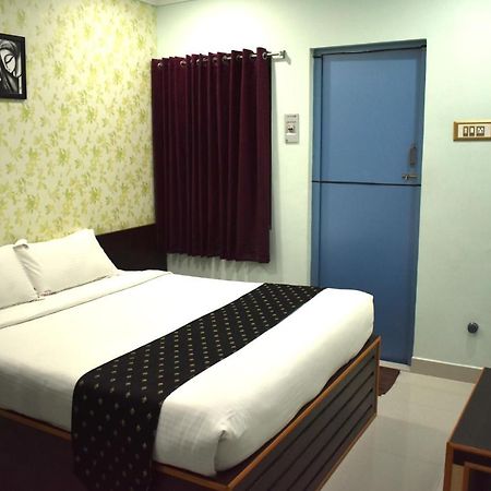 Apple Park Annexe Hotel Tiruchirappalli Exterior foto